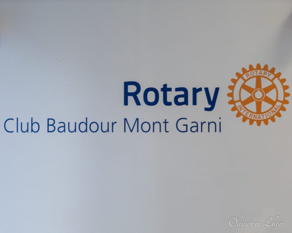 logo du rotary club Baudour Mont Garni