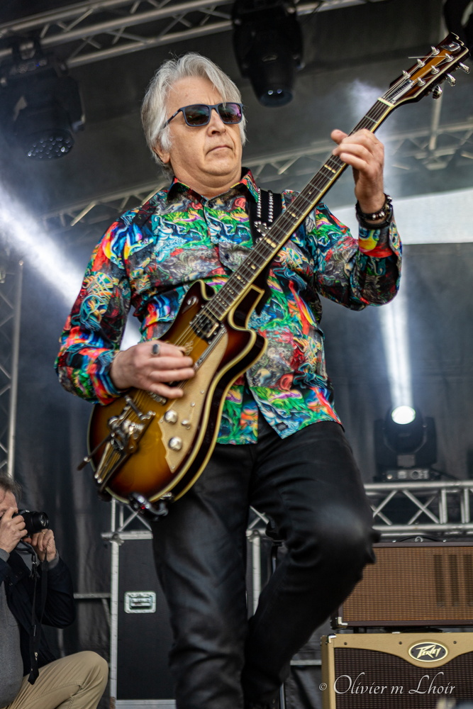 guitariste hardrock sur scène